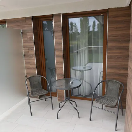 דירה 4 Seasons באלאטונסארסו