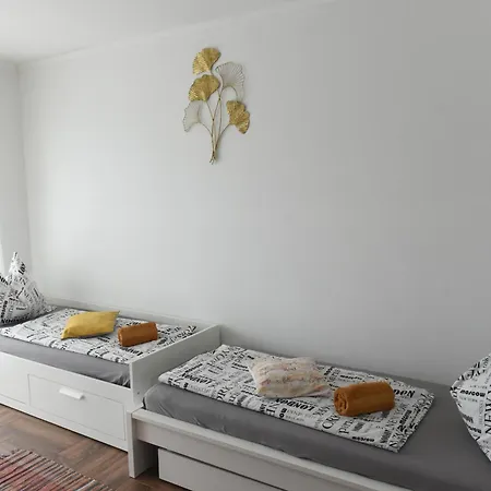 4 Seasons Apartment Balatonszarszo