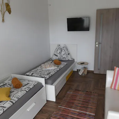 4 Seasons Apartment