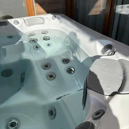 4 Seasons Апартаменты *