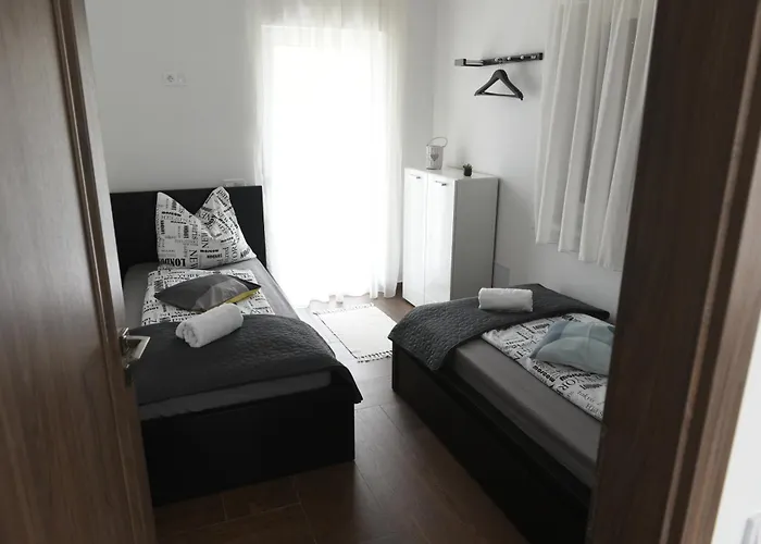 דירה 4 Seasons *