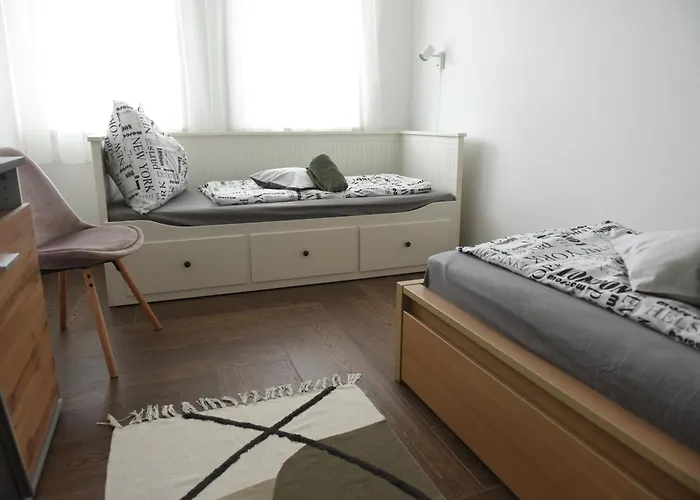 4 Seasons דירה *