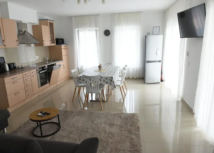 Appartamento 4 Seasons Balatonszarszo